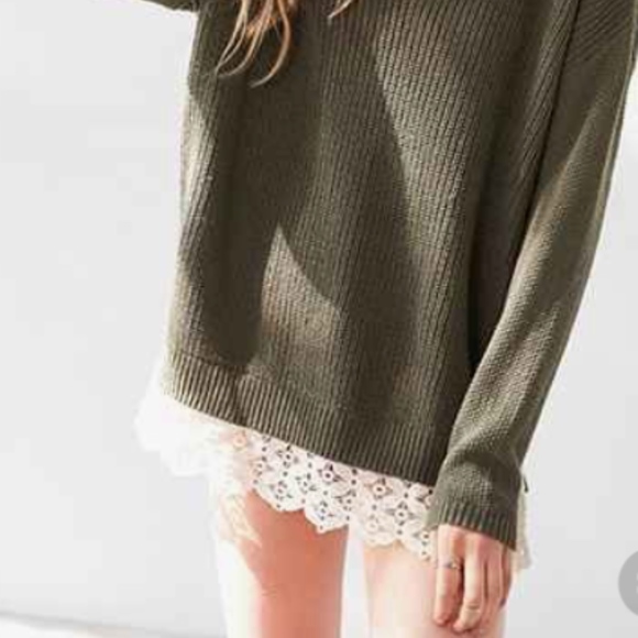 NWT Kimchi Blue Olive Green Cotton Blend V-Neck Knit Sweater w Beige Lace Trim M - Picture 7 of 7